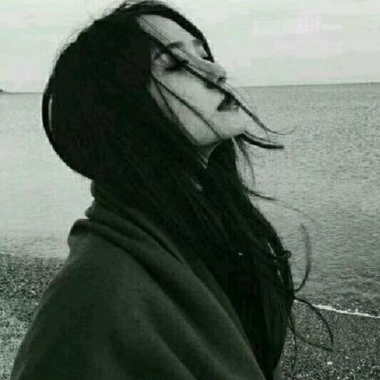 陌路紅颜，余生只相信自己