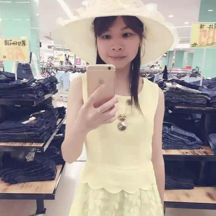 珞宴业白萱果树苗木专卖店