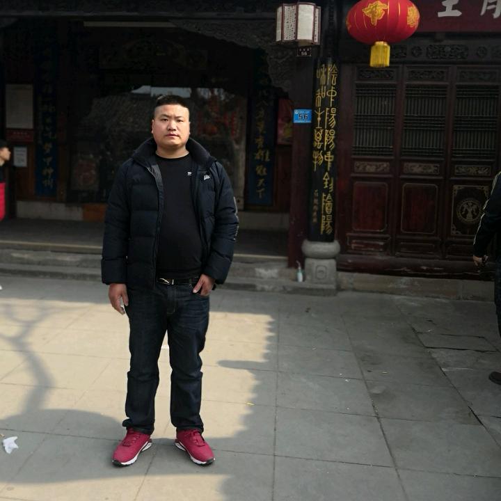 华强装饰家庭维修管家亮哥