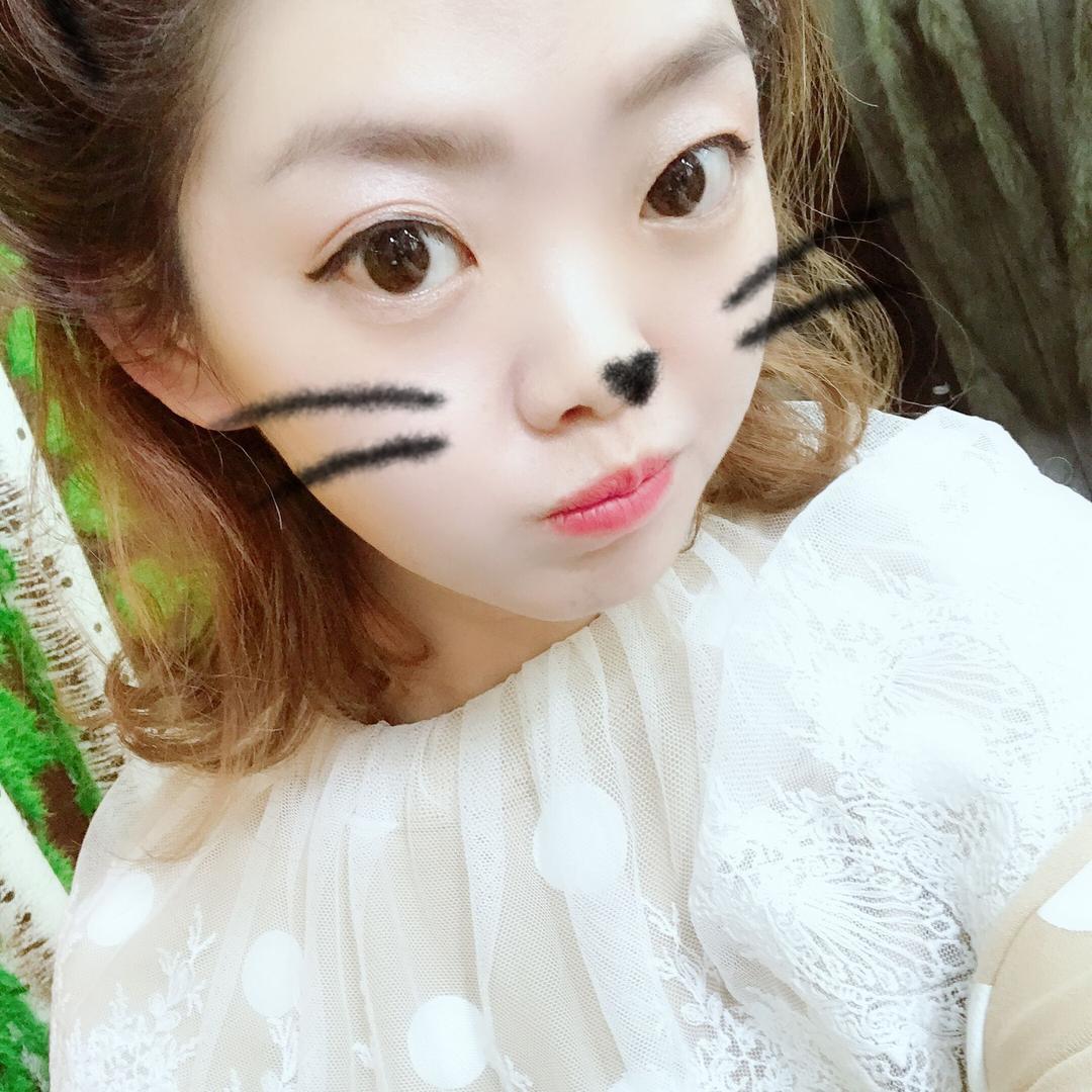 伊歌米尔女装集合店官方号