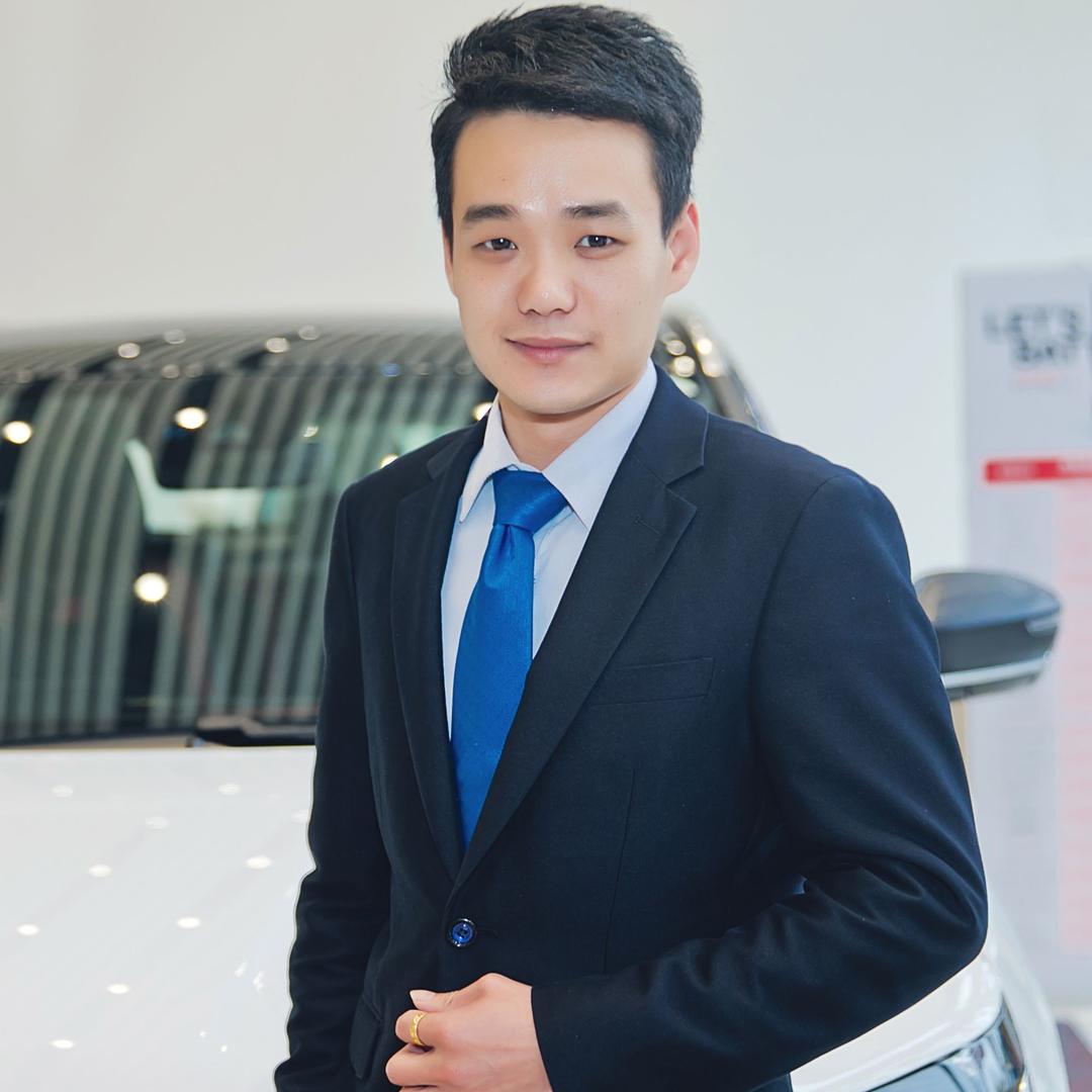 GEELY🇨🇳古 月