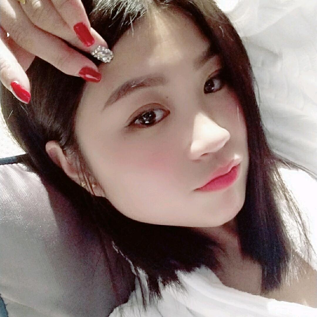 露露名店服装
