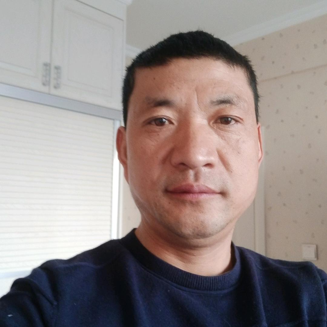 安徽淮南人，在新疆。