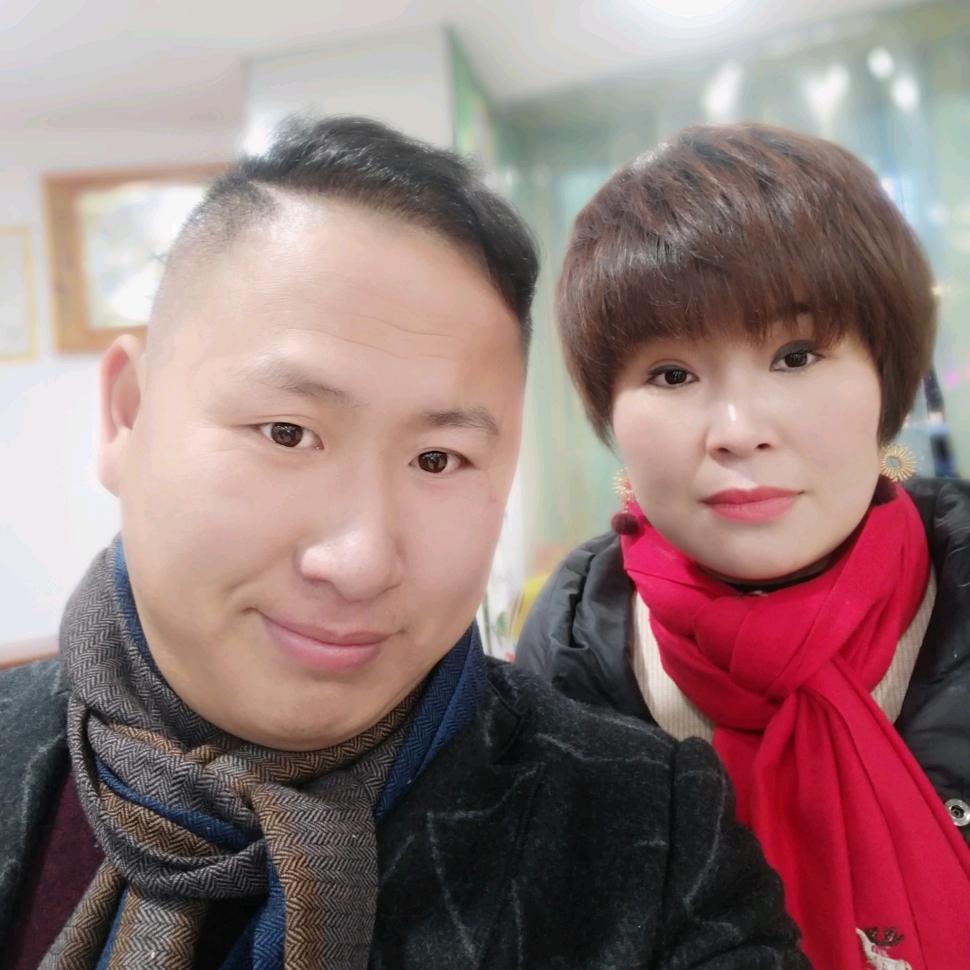 80后摆摊卖小笼包