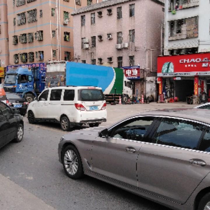 帅不回去的大叔