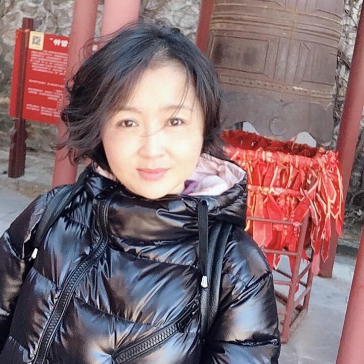 业卉唱歌