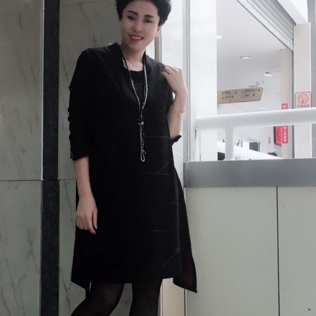绮馨和丽服饰