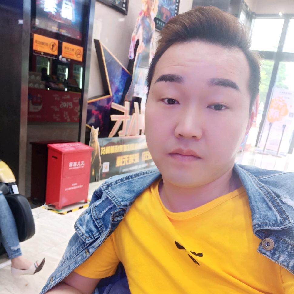 90后烧烤 小伙子