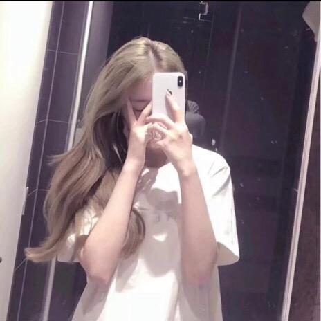 C罗的女朋友