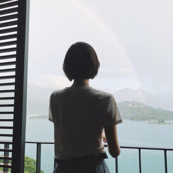 萱小姐