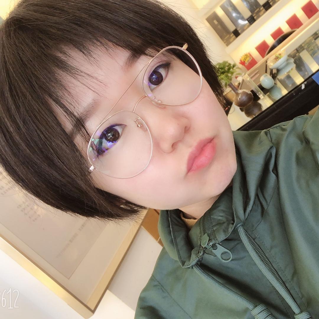 爱茶的小姐姐
