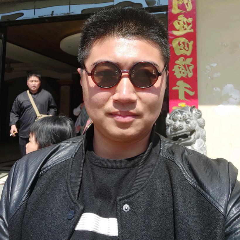 凸凸船长