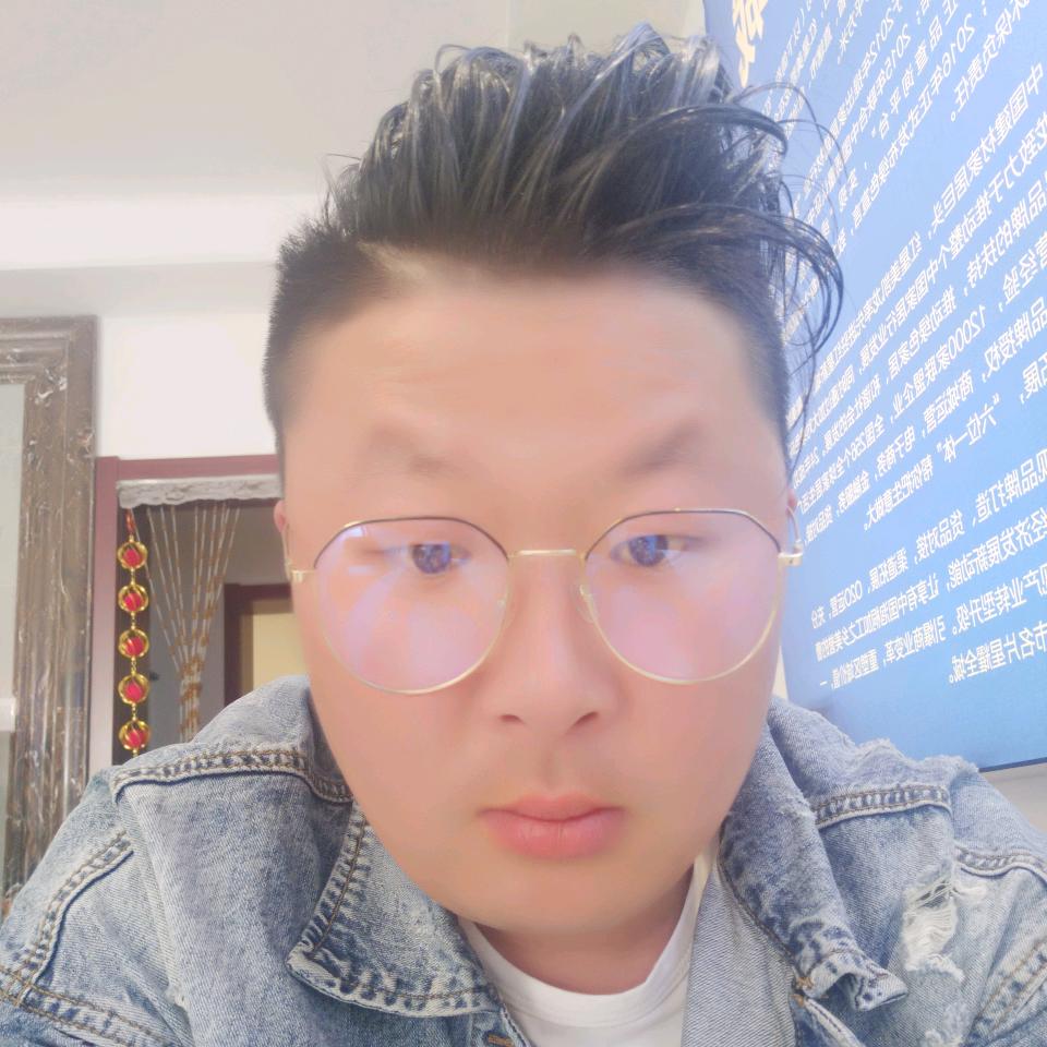 王 先生     🧔