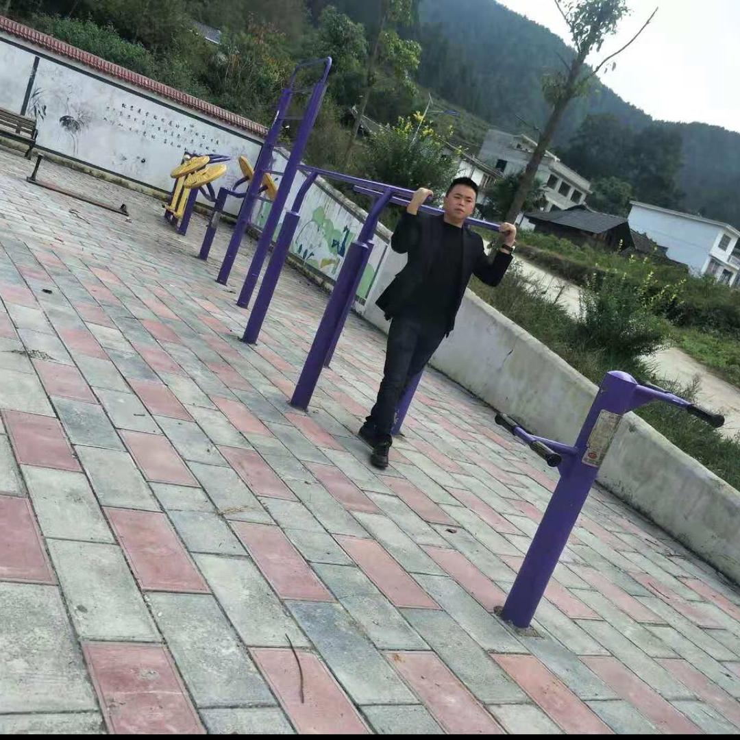 张雄