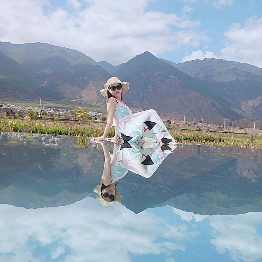 🌈🎄🍸🎗️🎢🏜️🇨🇳🍡