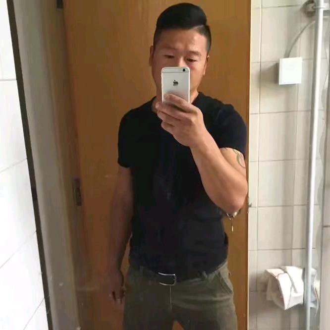 宋飞，《红太阳剧组》
