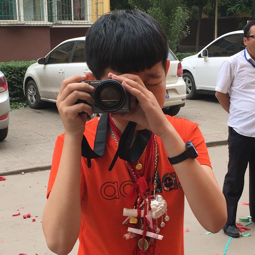 晓丽，陶源丰驰宝马二层五区218男装