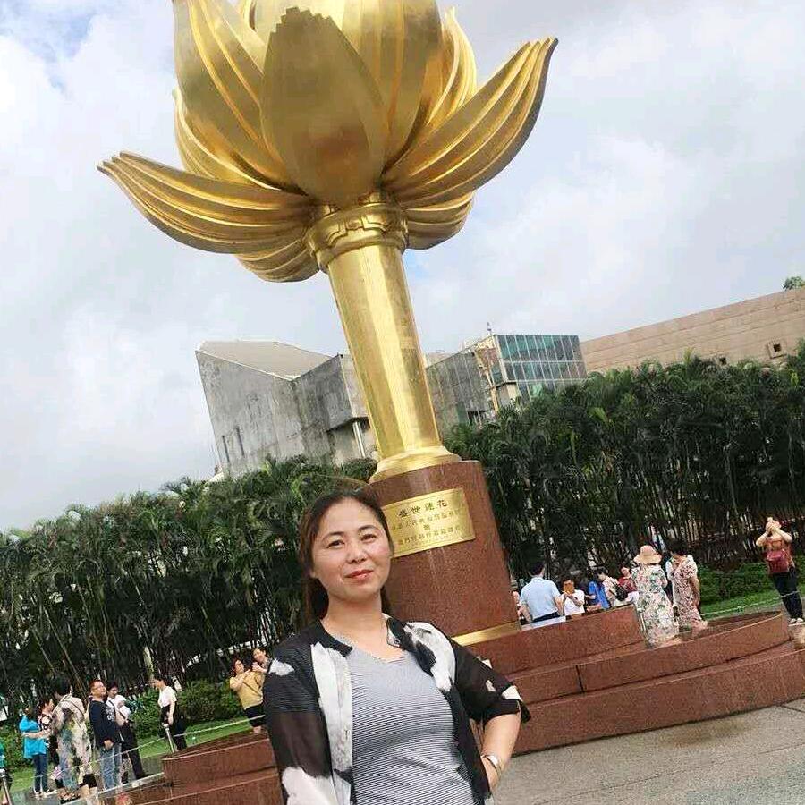何家枣糕北关中央城楼下