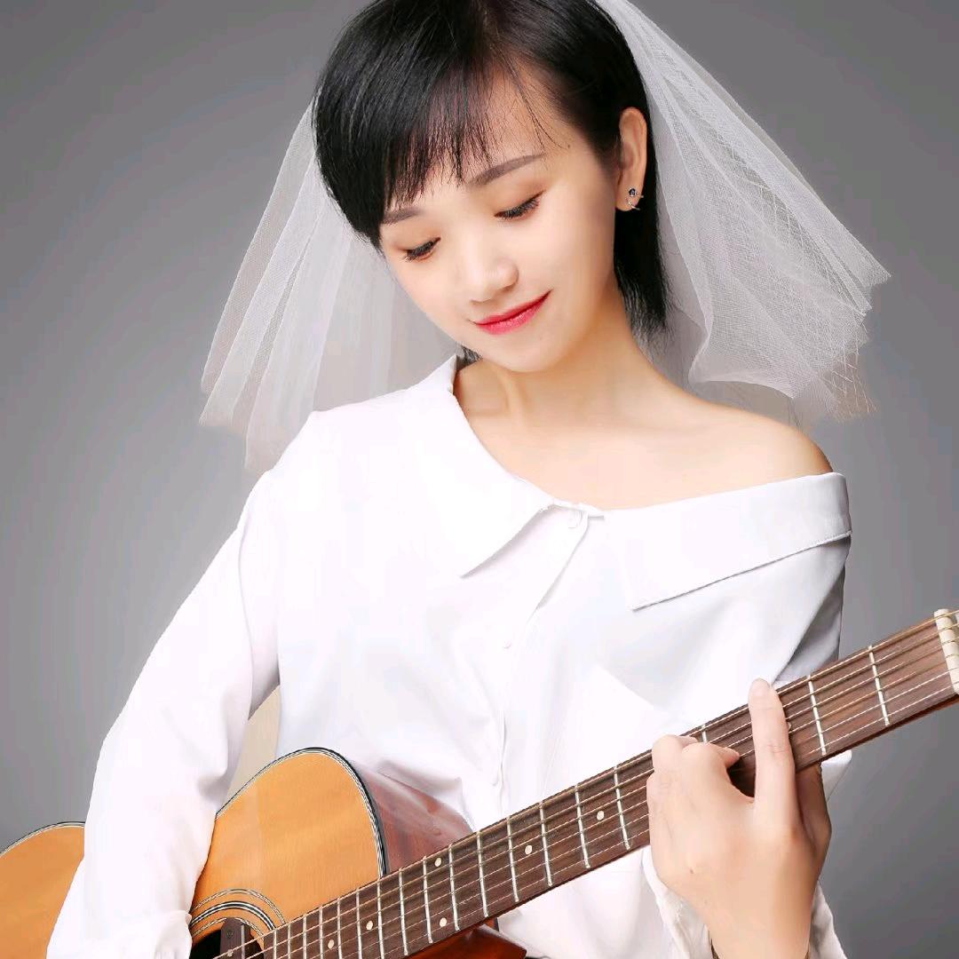 李又又爱弹吉他🎸