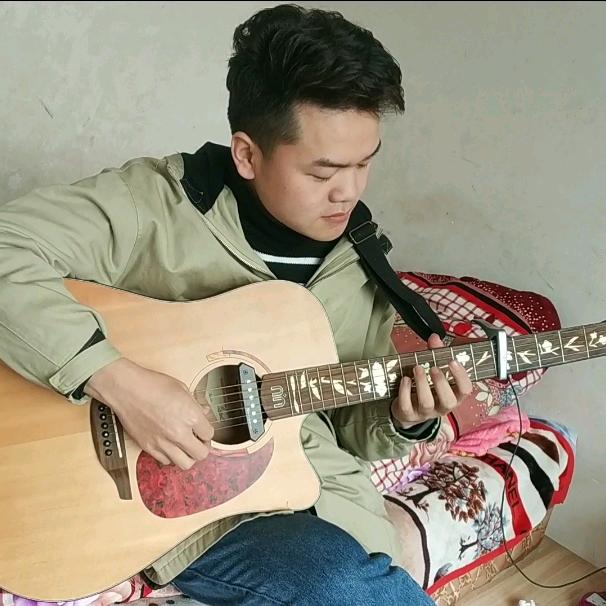 小孙会弹吉他🎸