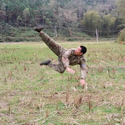 兵哥王鑫（简宏修缮）