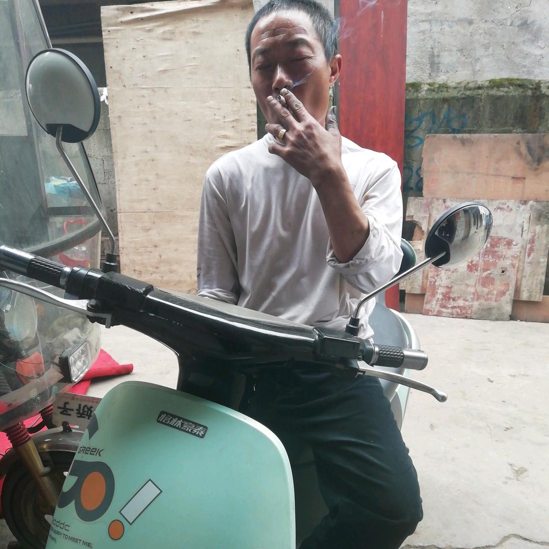 赵 我一直关注你 有关必回