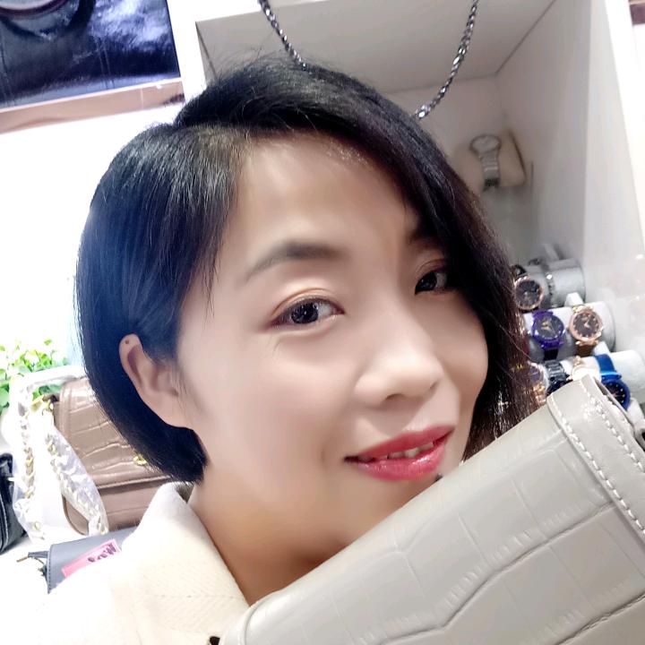 北万达炫彩时尚箱包