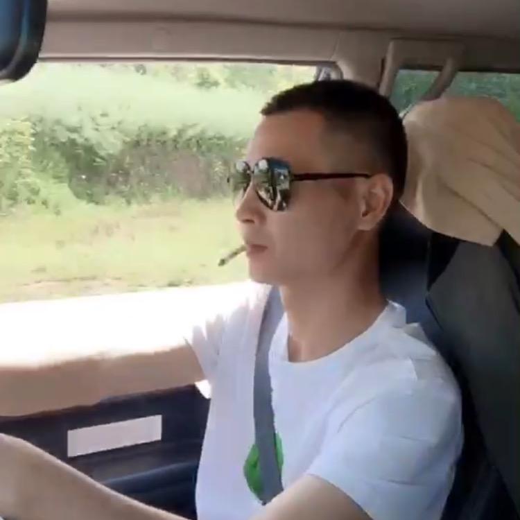 黯然无光