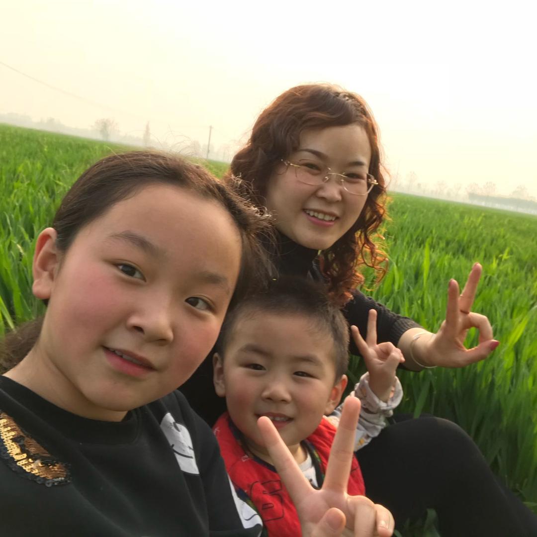 李依杋