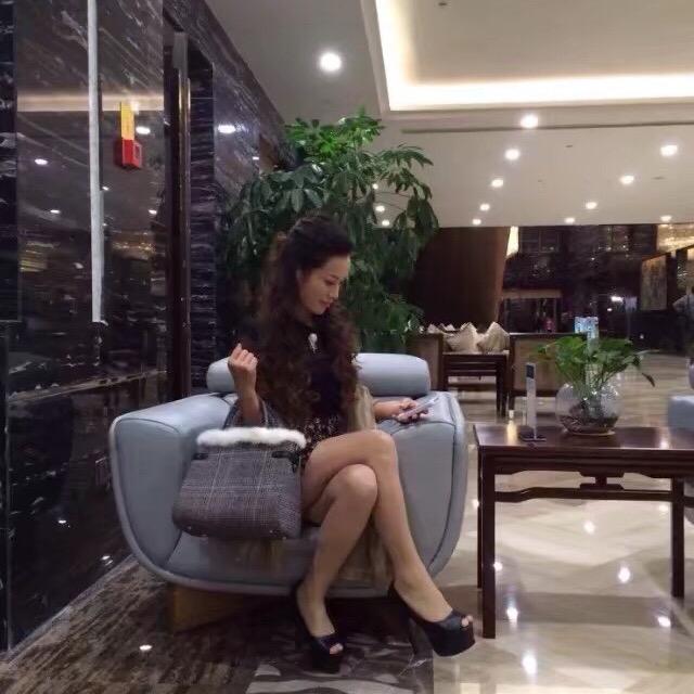 福清市街心公园渔市街《添衣阁》服装店