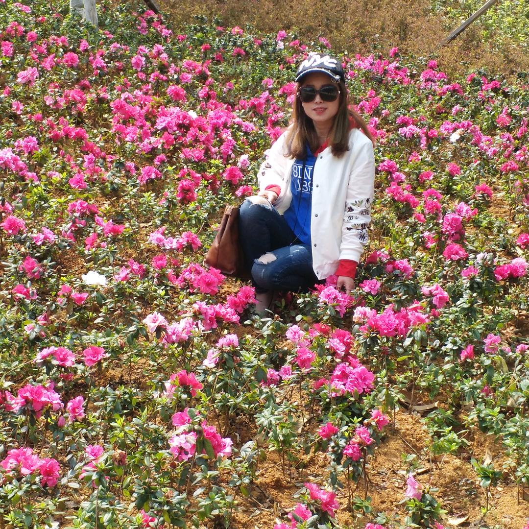 秀山地摊妹《芳芳》