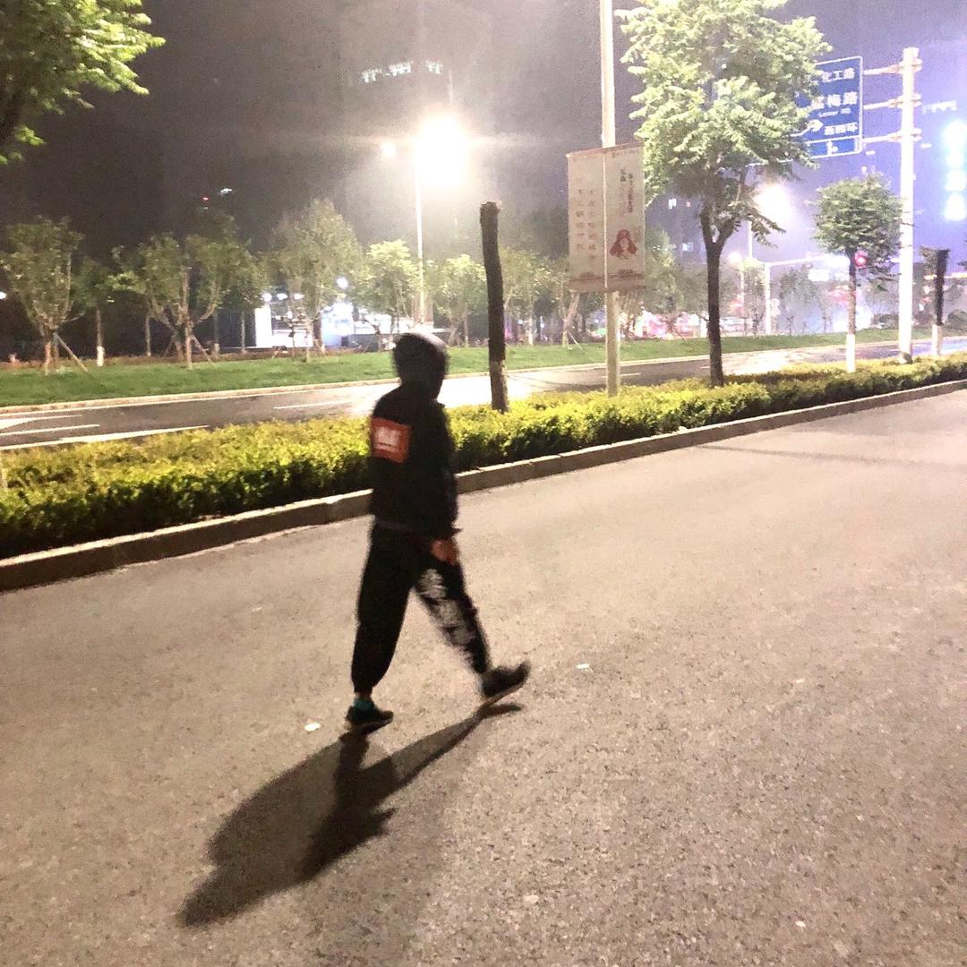 儿童杰    　　　　　　　   　🪳