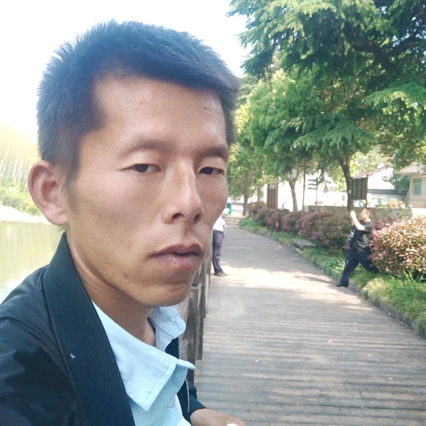 奔跑的小果农