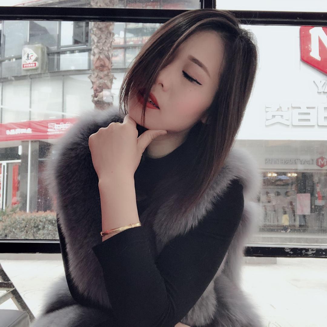 红色小瓶子😍