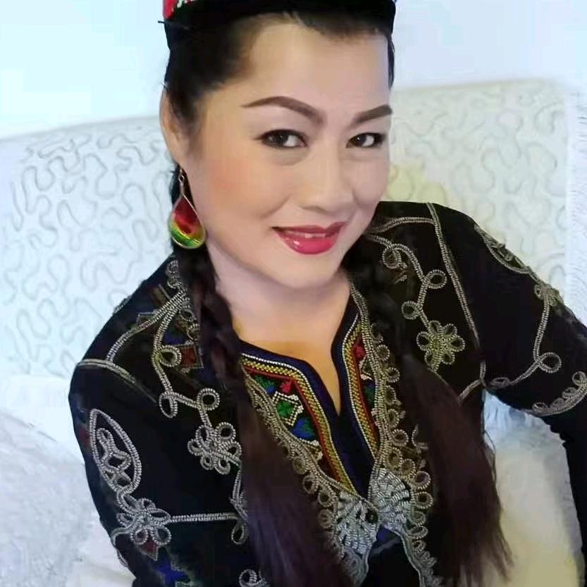 王梅