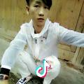 @何老毛 ：一yyh Ygiiyttyu