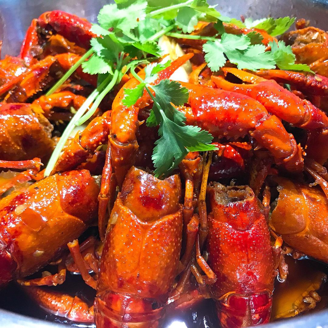 串门烧烤夜宵