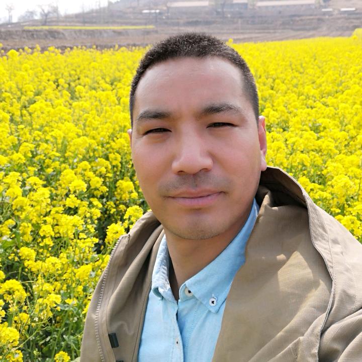 《易》周易研究员