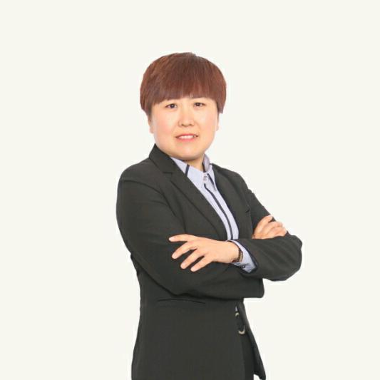 短头发女生