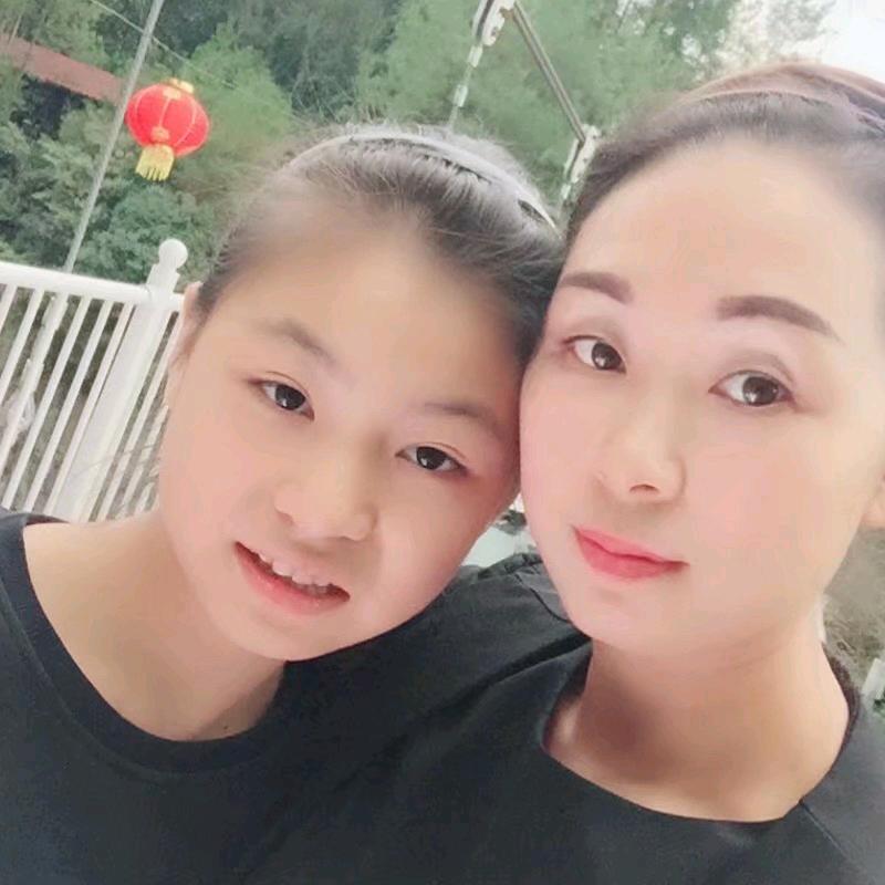 遵义瓷砖批发梁姐