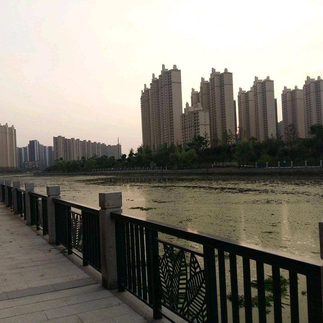 碧水蓝天