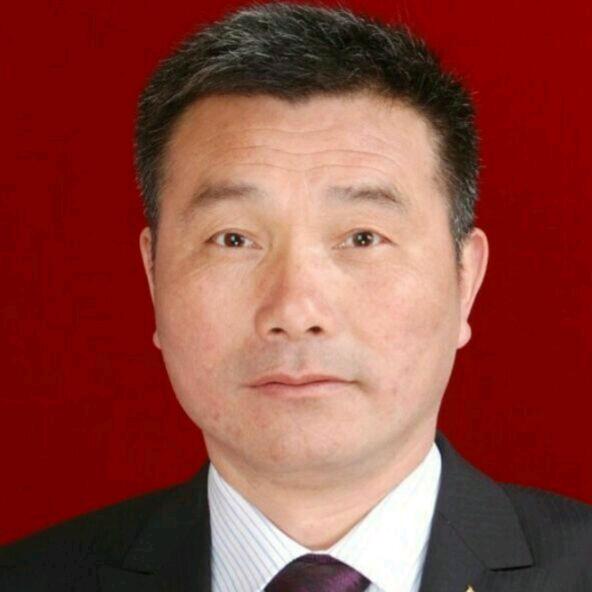 四先生