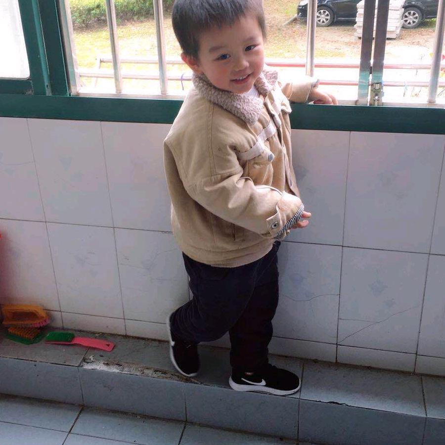 用户8672024585435郭美丽