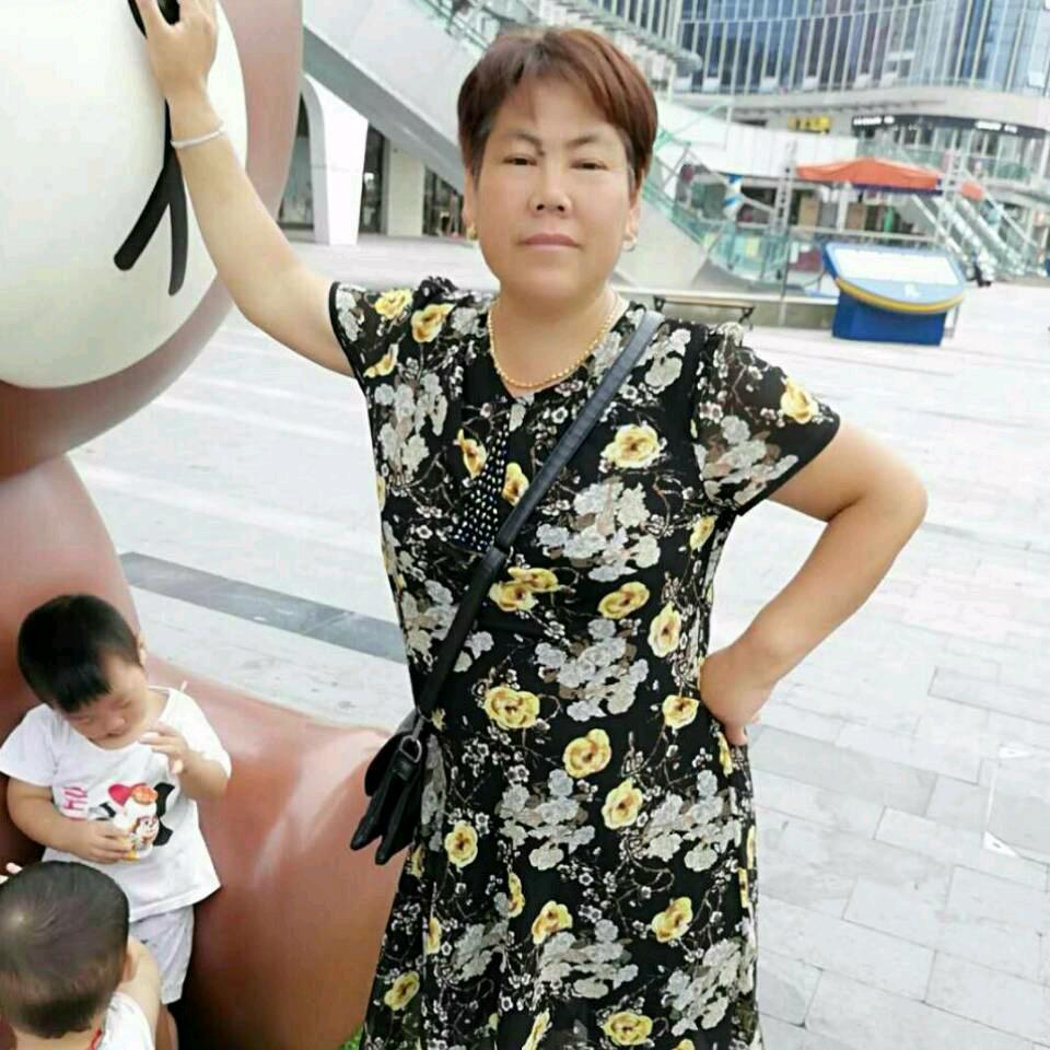李梅，