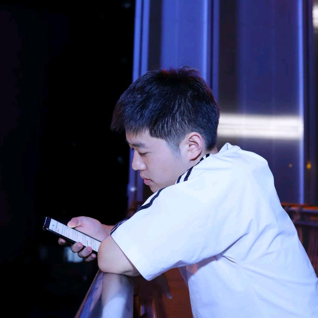 平平无奇胡老师