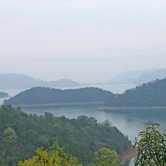 新华水电（光伏发电施工业务）