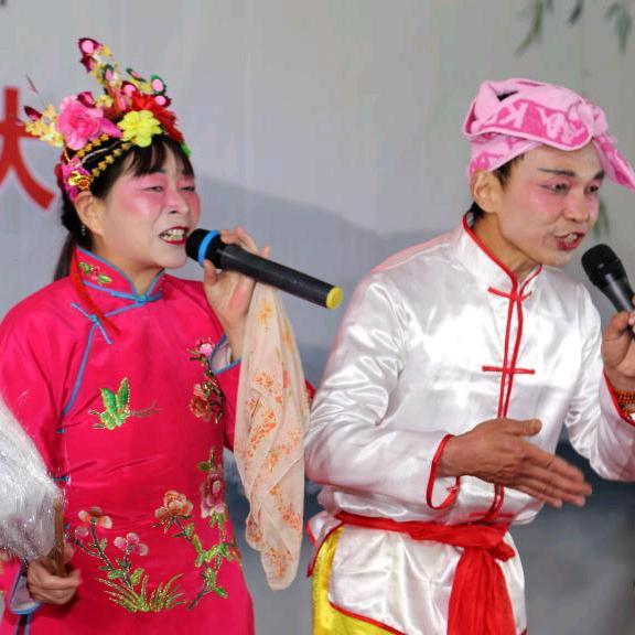 大河民间艺术团