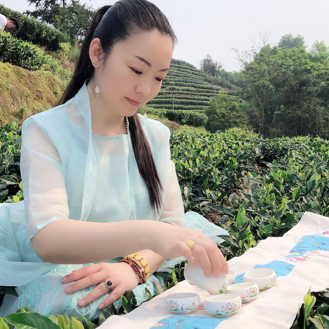 茶姐姐静和轩琴茶空间