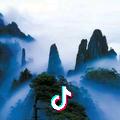 高山上的雄英7758