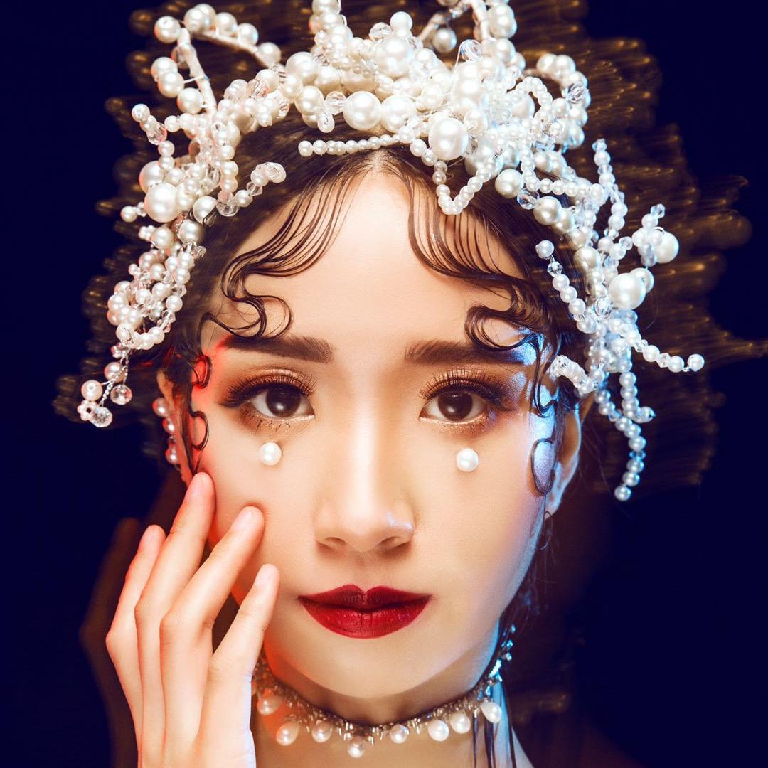 腊二妹